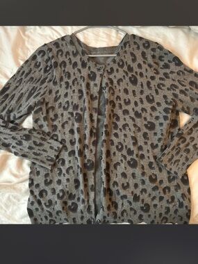 Gray Leopard Print Women’s Sweater Cardigan